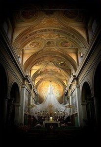 220px-Interno_chiesa_bedero_valcuvia