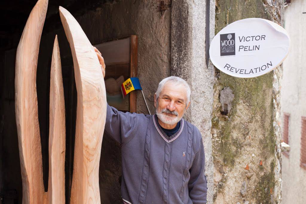 Vistor Pelin, scultore moldavo