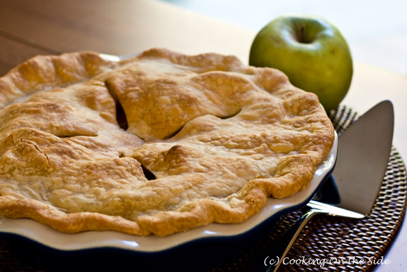 apple_pie-whole-580